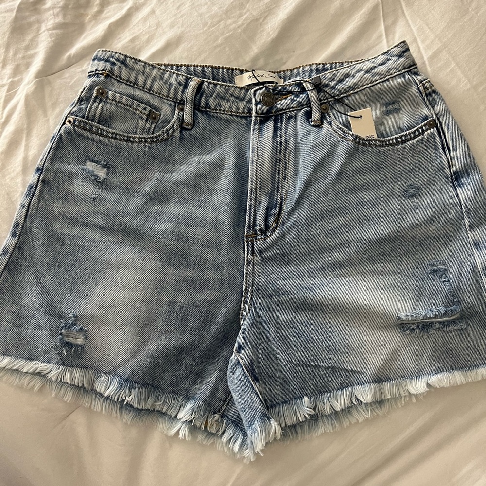 Mustard Seed. Size large light denim shorts.